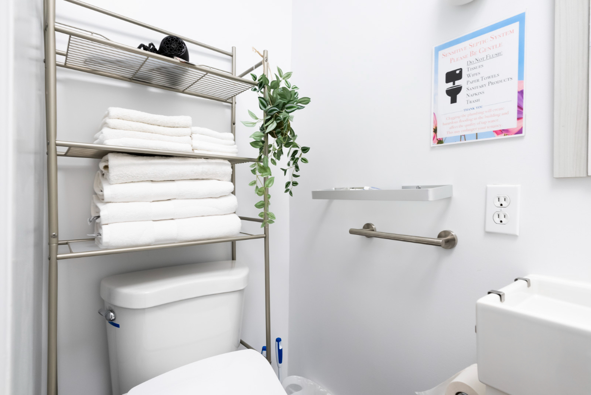 New! Stylish! Comfortable! Main St! Free Parking! (A21) - Photo 7