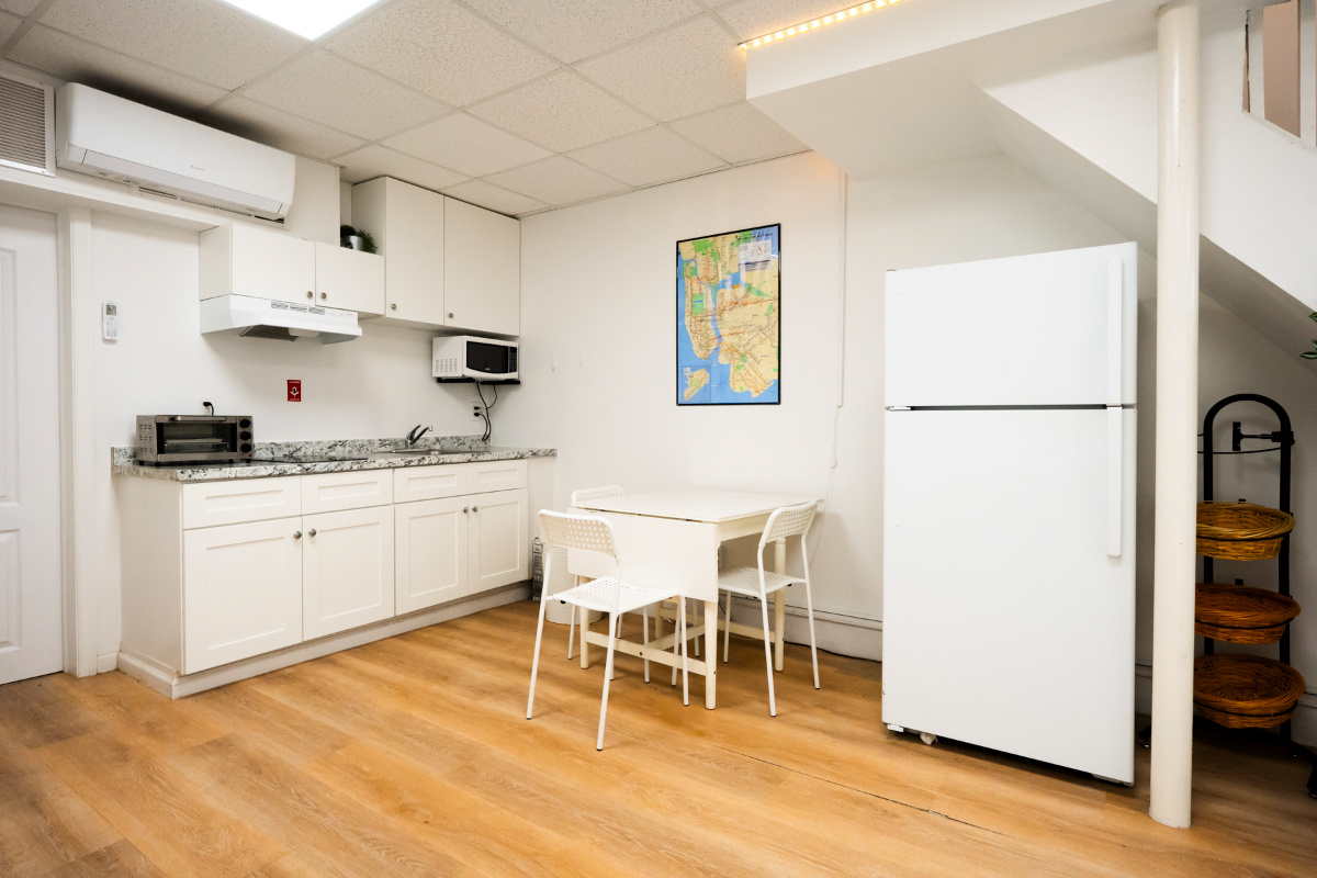 New! Stylish! Comfortable! Main St! Free Parking! (A21) - Photo 1