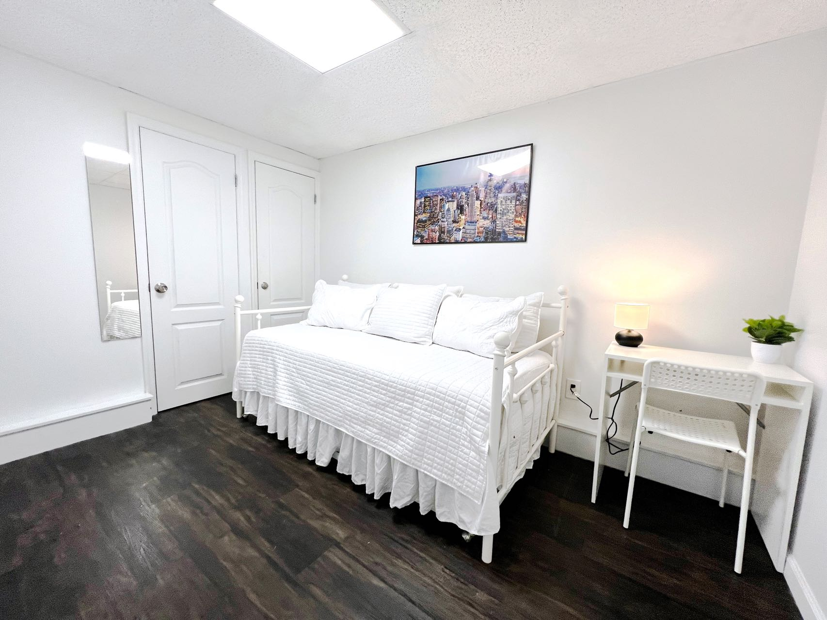 New! Stylish! Comfortable! Main St! Free Parking! (A21) - Photo 6