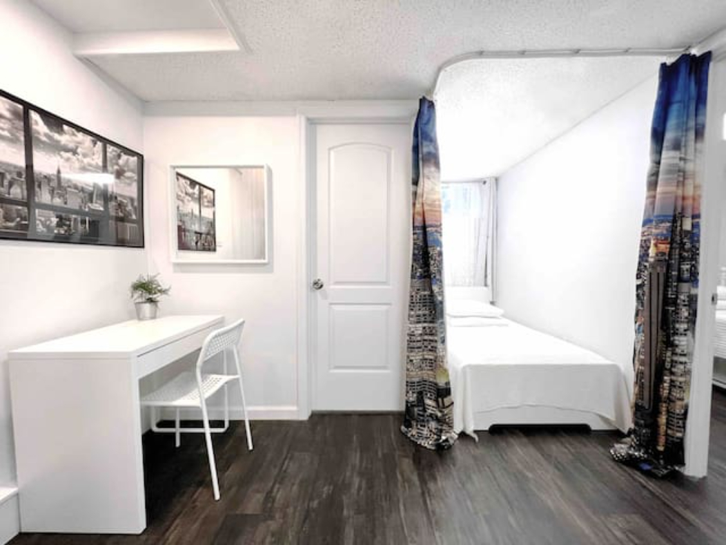 New! Stylish! Comfortable! Main St! Free Parking! (A21) - Photo 8