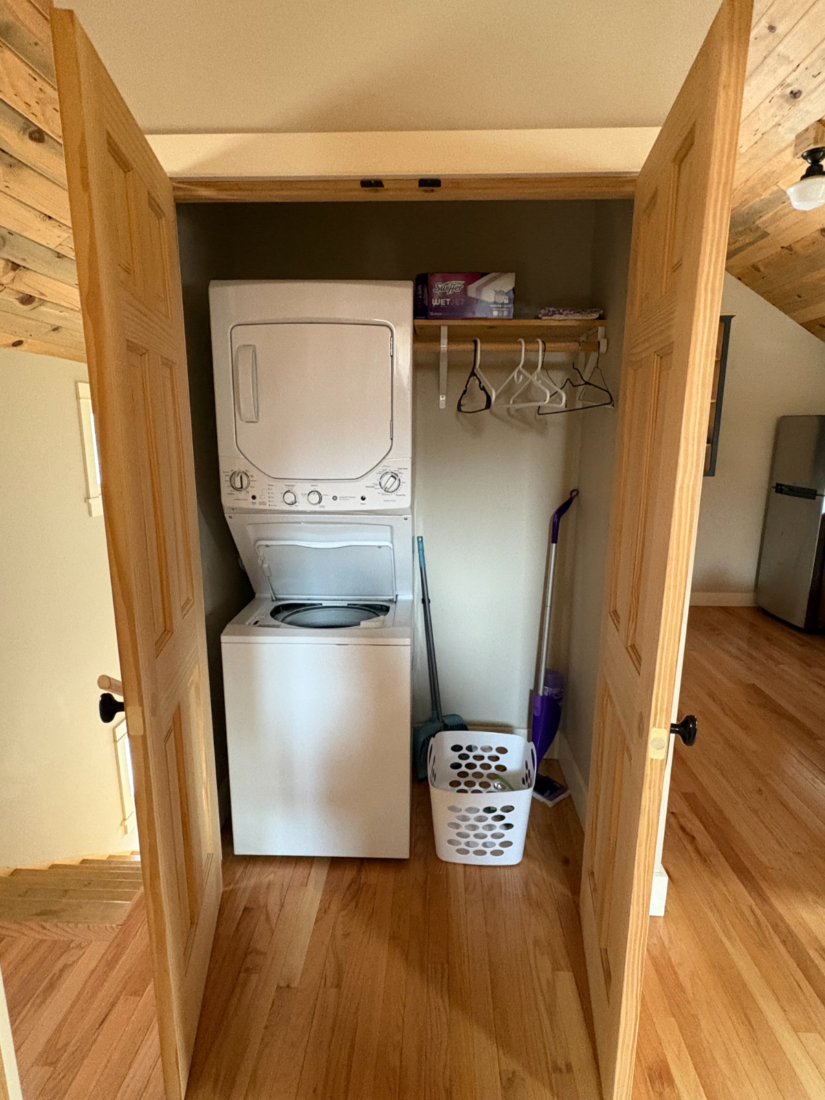 Rustic Mountain Loft Above Garage - Private, Minutes to Downtown Lander - Photo 8
