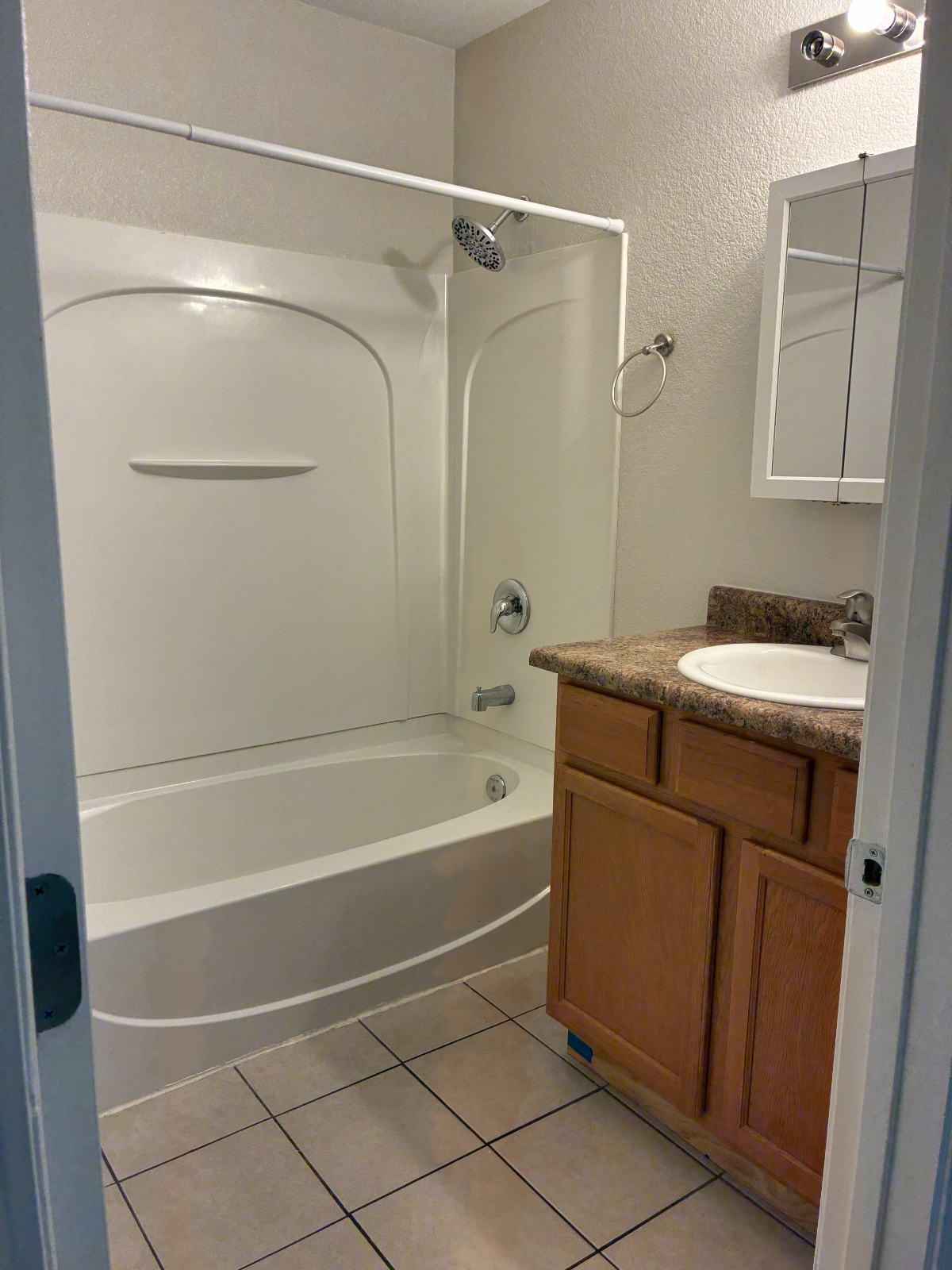 3- Rooms 8th Street House - Photo 6