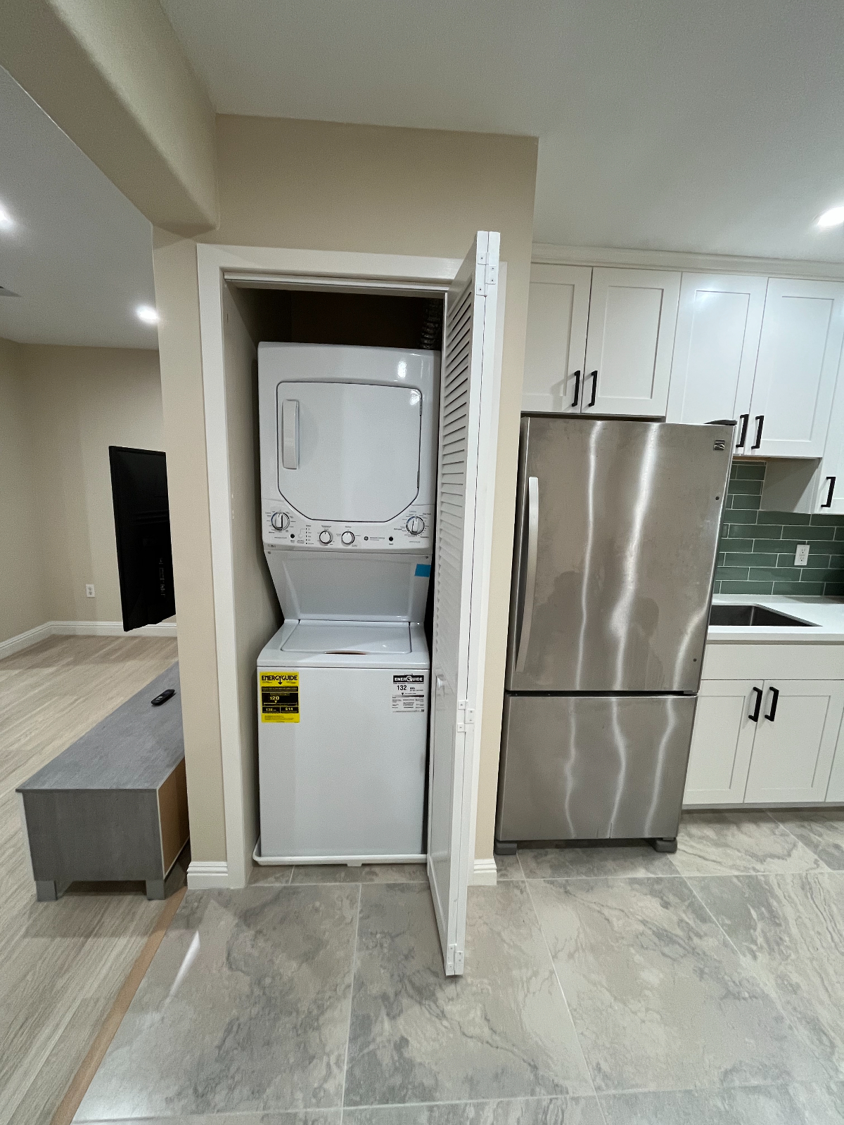 Charming Downstairs Unit in Quiet Neighborhood - Photo 1