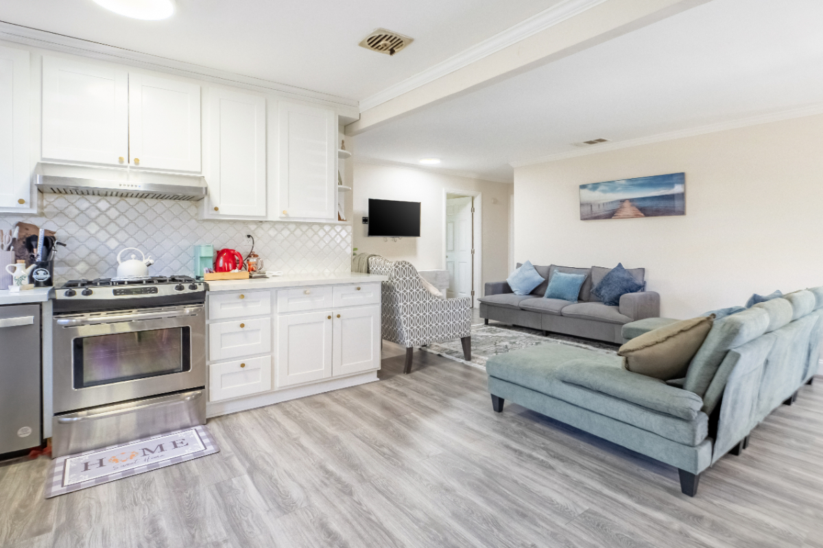 Silicon Valley Corporate Ready Dream Home for Family/Business Stay (4BR/2BA) All Utilities Included - Photo 5