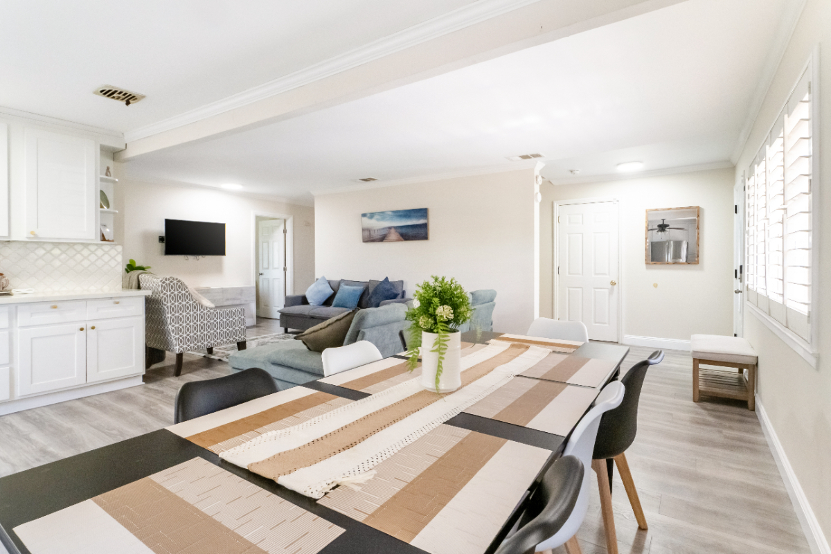 Silicon Valley Corporate Ready Dream Home for Family/Business Stay (4BR/2BA) All Utilities Included - Photo 2