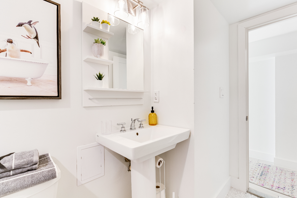 Chic & Cozy NW Retreat in the Heart of Washington, DC - Photo 11