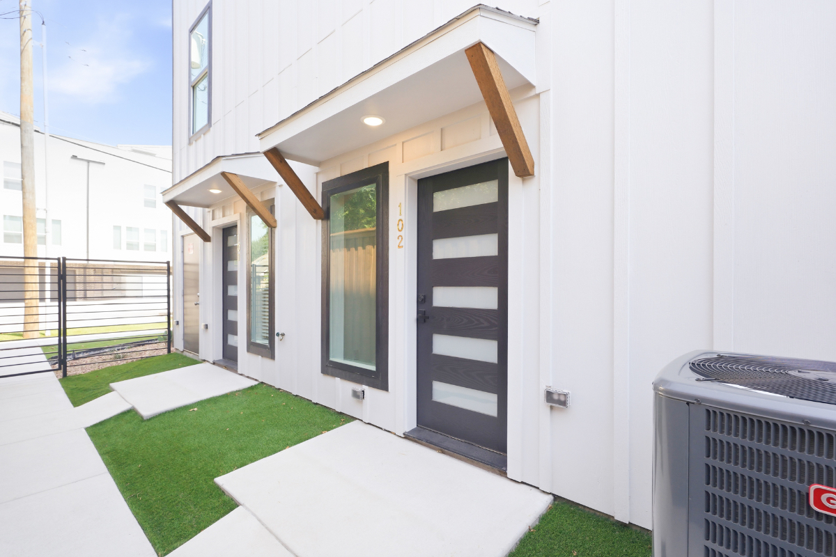 Brand-New Dallas Townhome Minutes from Love Field & the Medical District - Photo 4