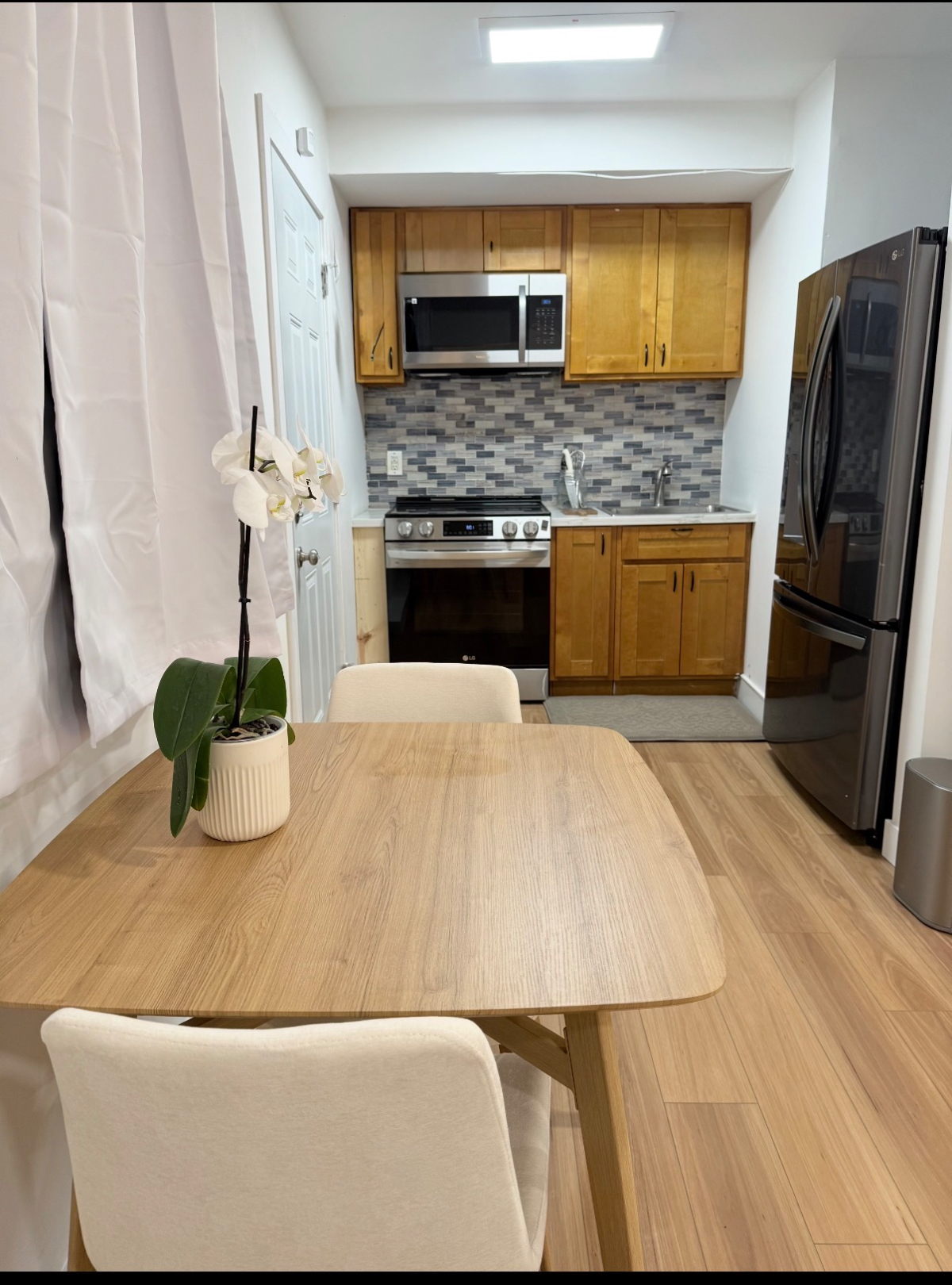 Peaceful Studio Retreat-Private entrance - Photo 3