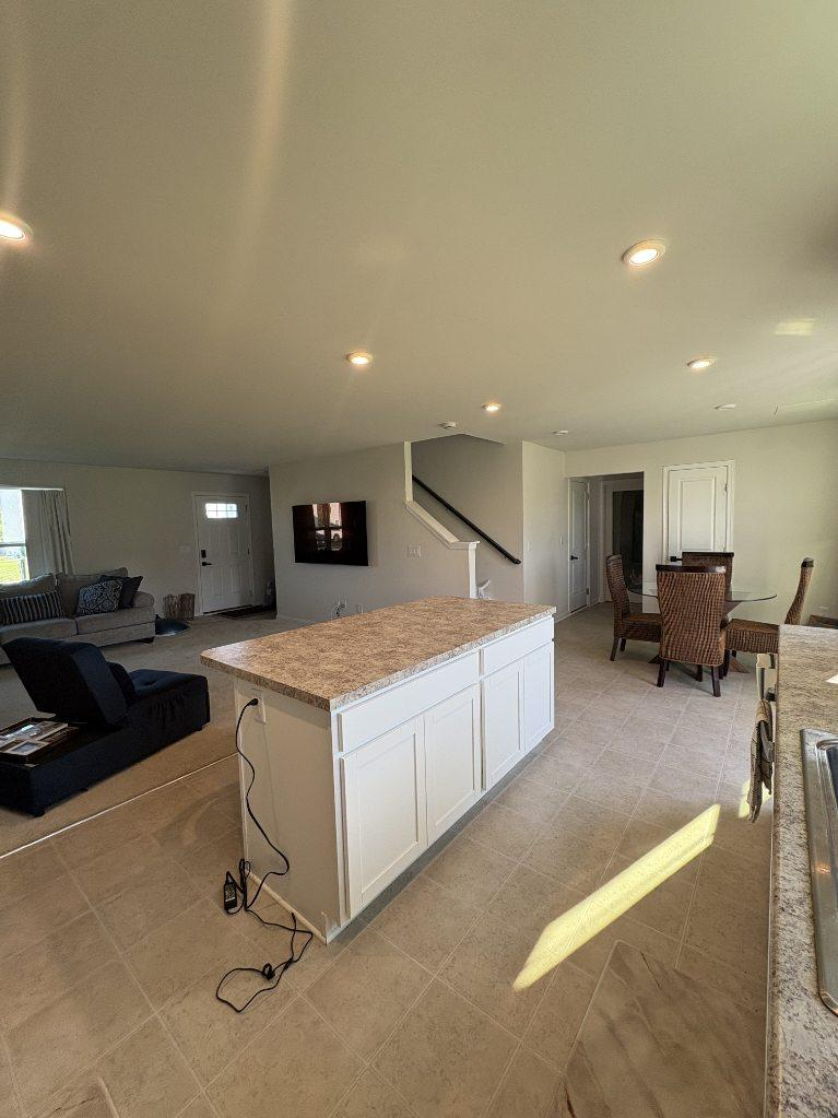 Move-In Ready Private Queen Room with Laundry & Parking - Photo 9