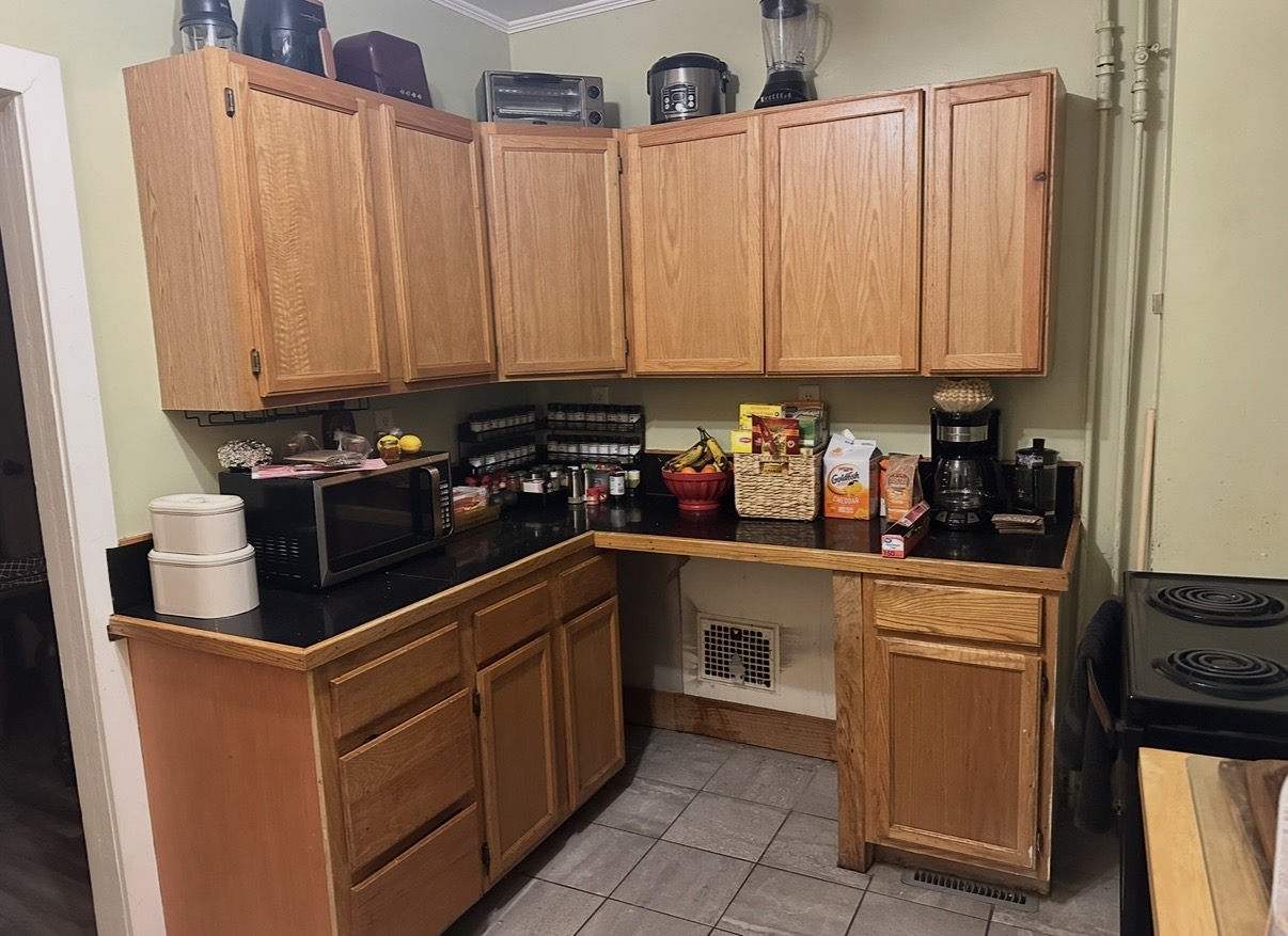 Move-In Ready Room - Clean, Quiet & Comfortable - Photo 6
