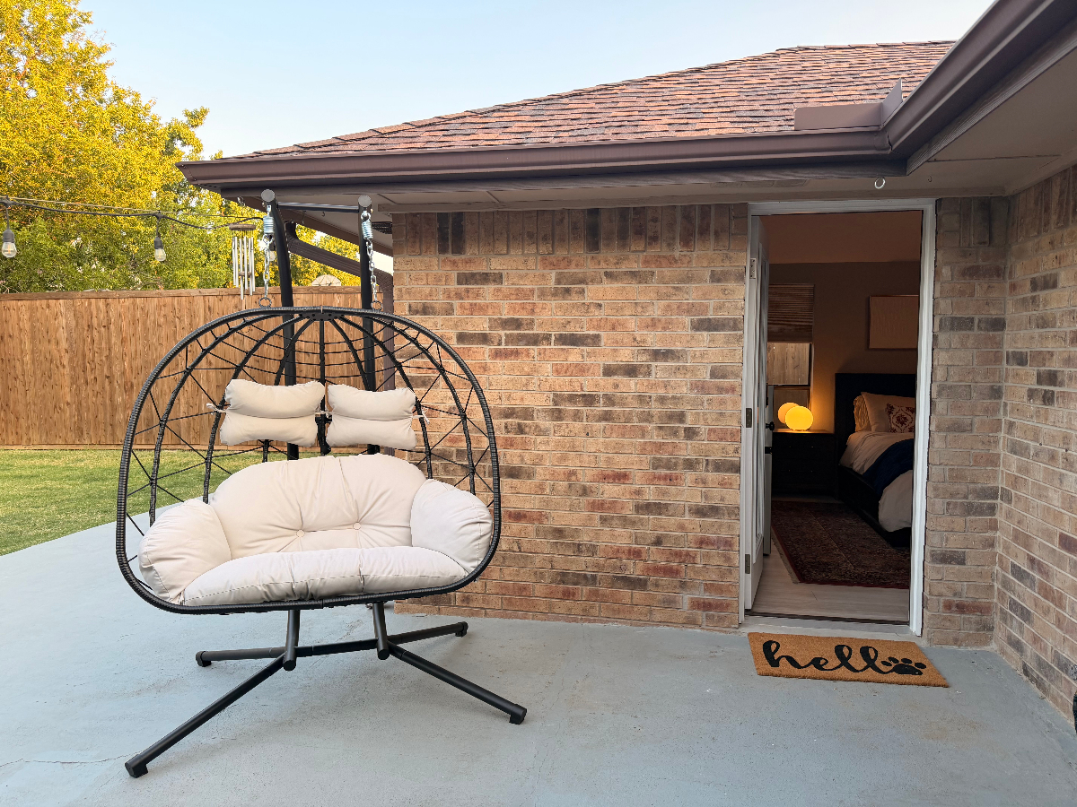 Modern Private Suite | Private Entrance & Bathroom | Patio | Workspace | Near Hospitals - Photo 6