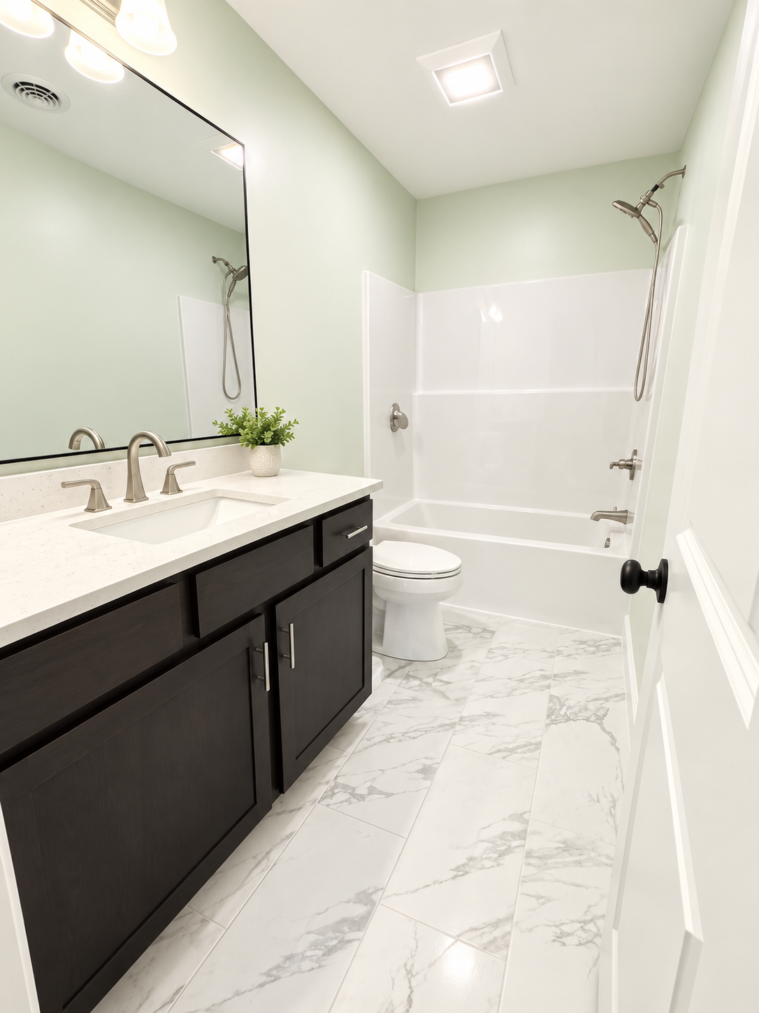 New Luxury Home in Niskayuna  10 Min to Albany - Photo 9