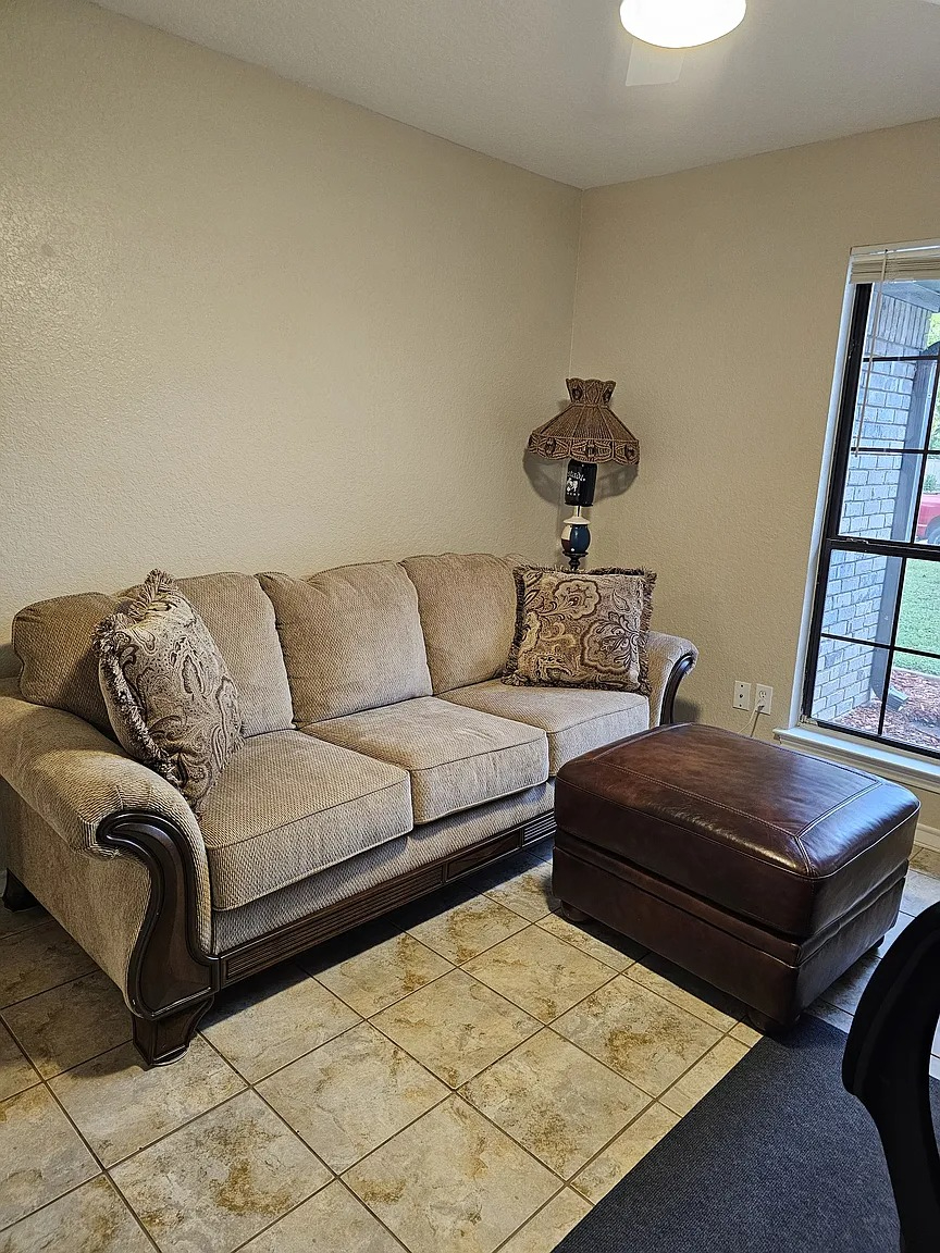 Fully Furnished 3BR Home Near Fort Hood | Utilities Included | Home Office - Photo 2