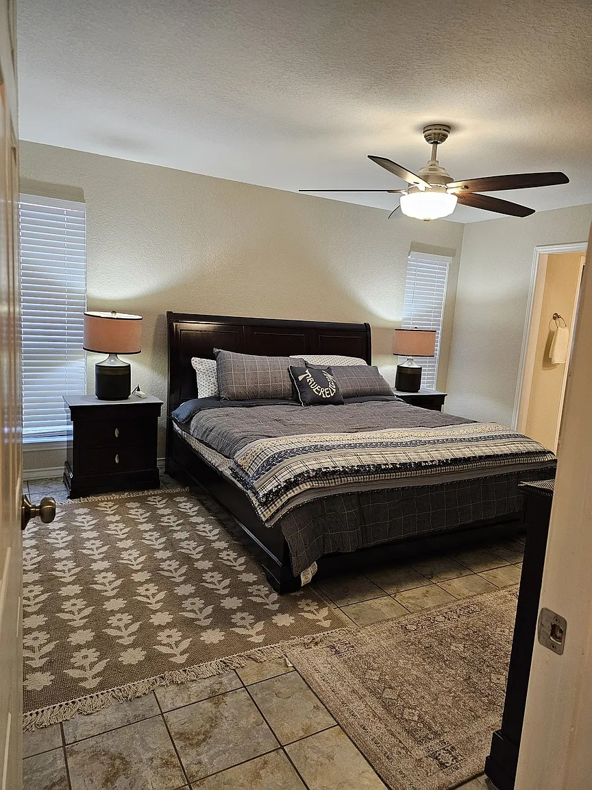 Fully Furnished 3BR Home Near Fort Hood | Utilities Included | Home Office - Photo 7