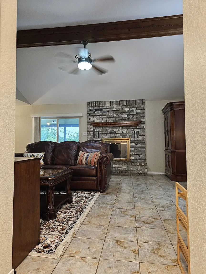 Fully Furnished 3BR Home Near Fort Hood | Utilities Included | Home Office - Photo 3