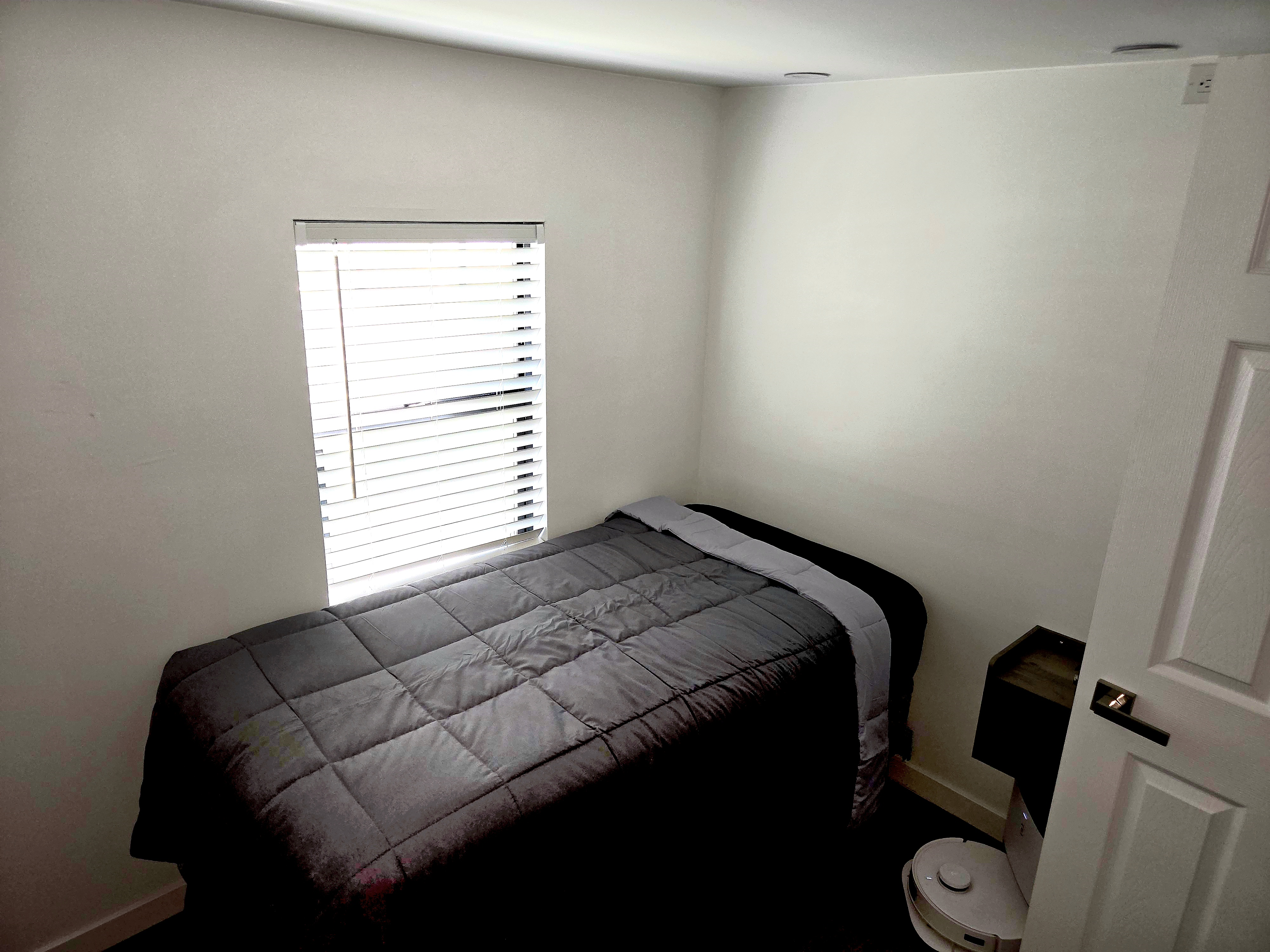 Quiet & Cozy 1BR Cottage with River Views - Small Extra Room Available - Fully Furnished and Utiliti - Photo 11
