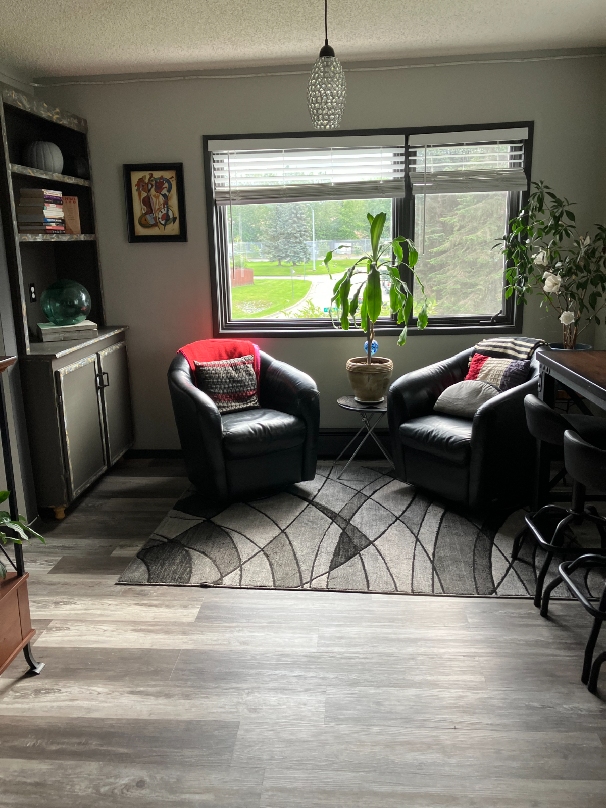 Spacious Fully Furnished 3-Bedroom Townhome in midtown - Photo 6