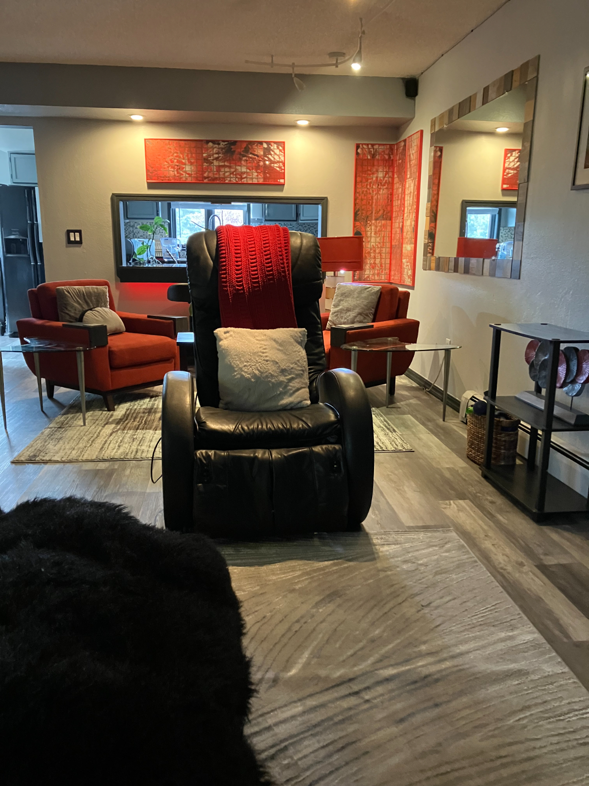 Spacious Fully Furnished 3-Bedroom Townhome in midtown - Photo 5