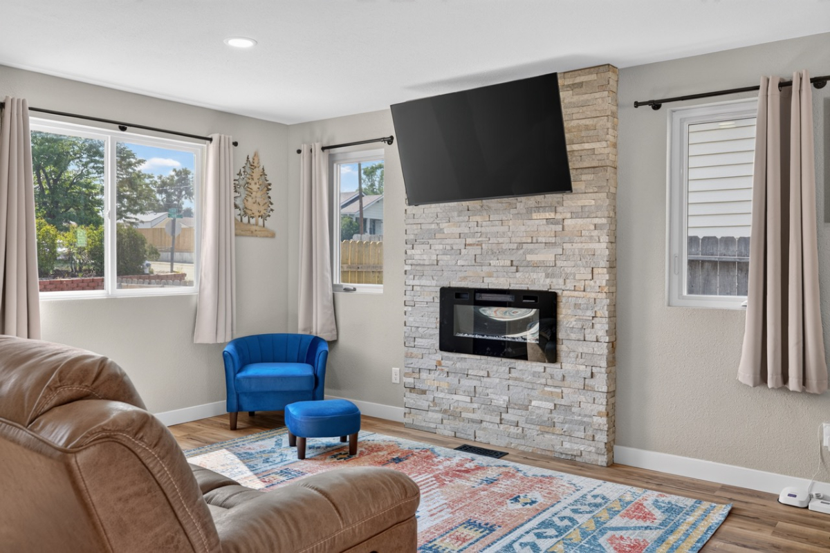 Modern New-Build 2BR Home 1.5 bath| Yard, Workspace & Central AC - Photo 5