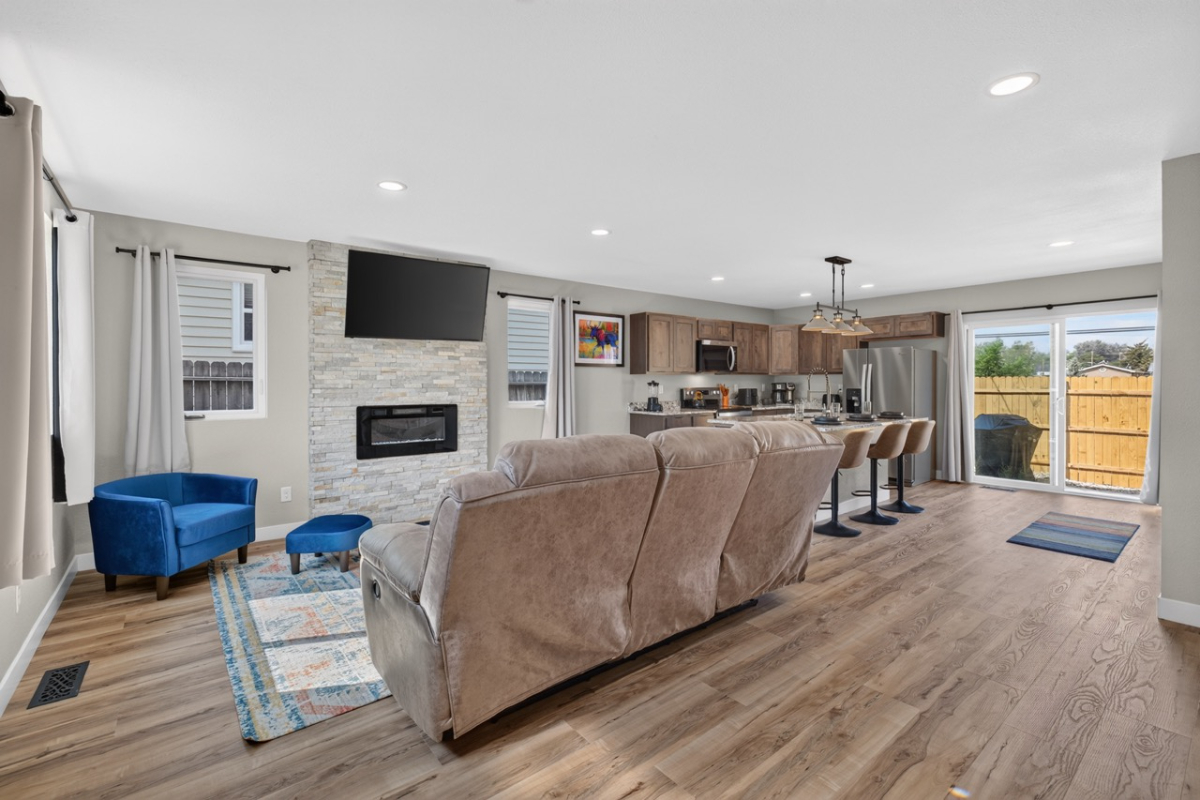 Modern New-Build 2BR Home 1.5 bath| Yard, Workspace & Central AC - Photo 6