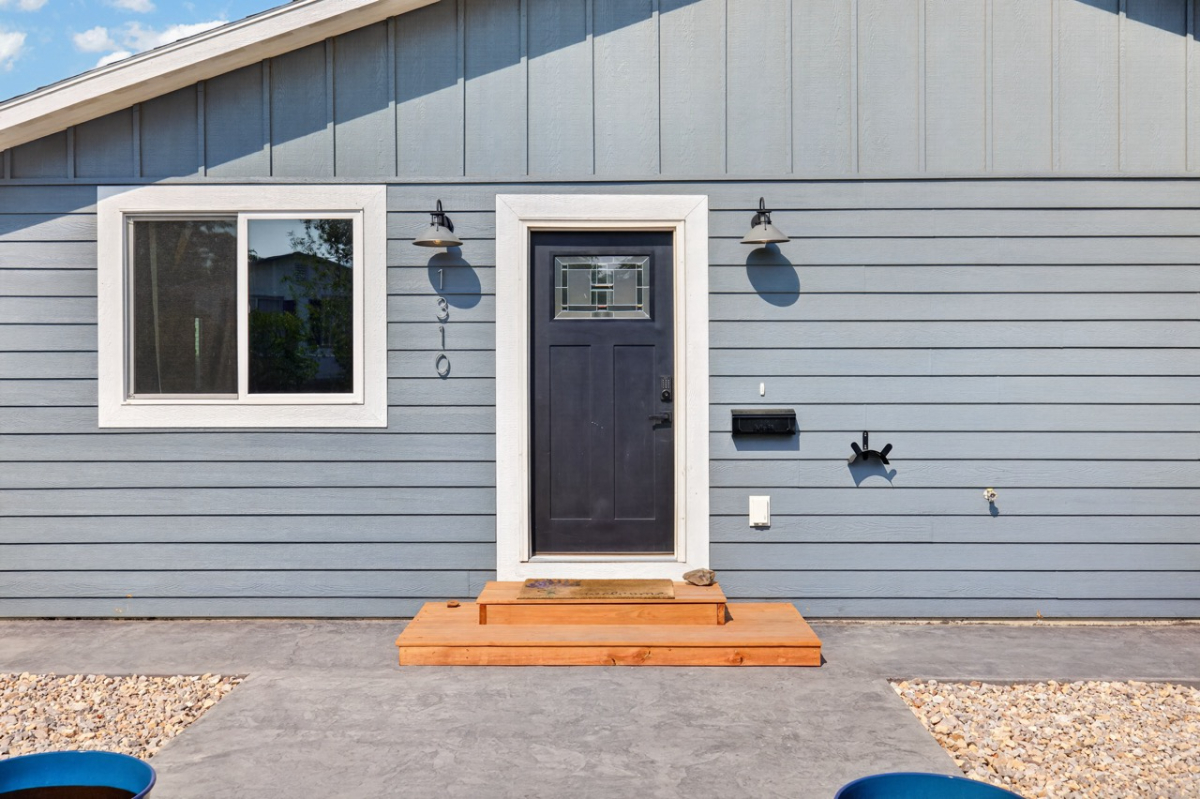 Modern New-Build 2BR Home 1.5 bath| Yard, Workspace & Central AC - Photo 2