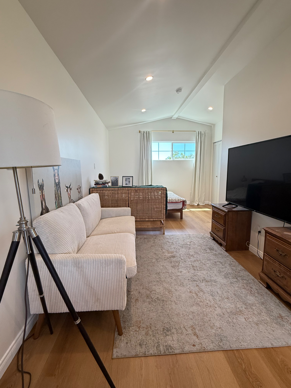 New Detached Guest Studio | Full Kitchen | W/D | Private Entrance & Fenced Courtyard - Photo 2