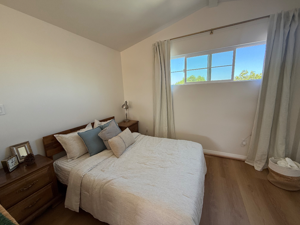 New Detached Guest Studio | Full Kitchen | W/D | Private Entrance & Fenced Courtyard - Photo 6