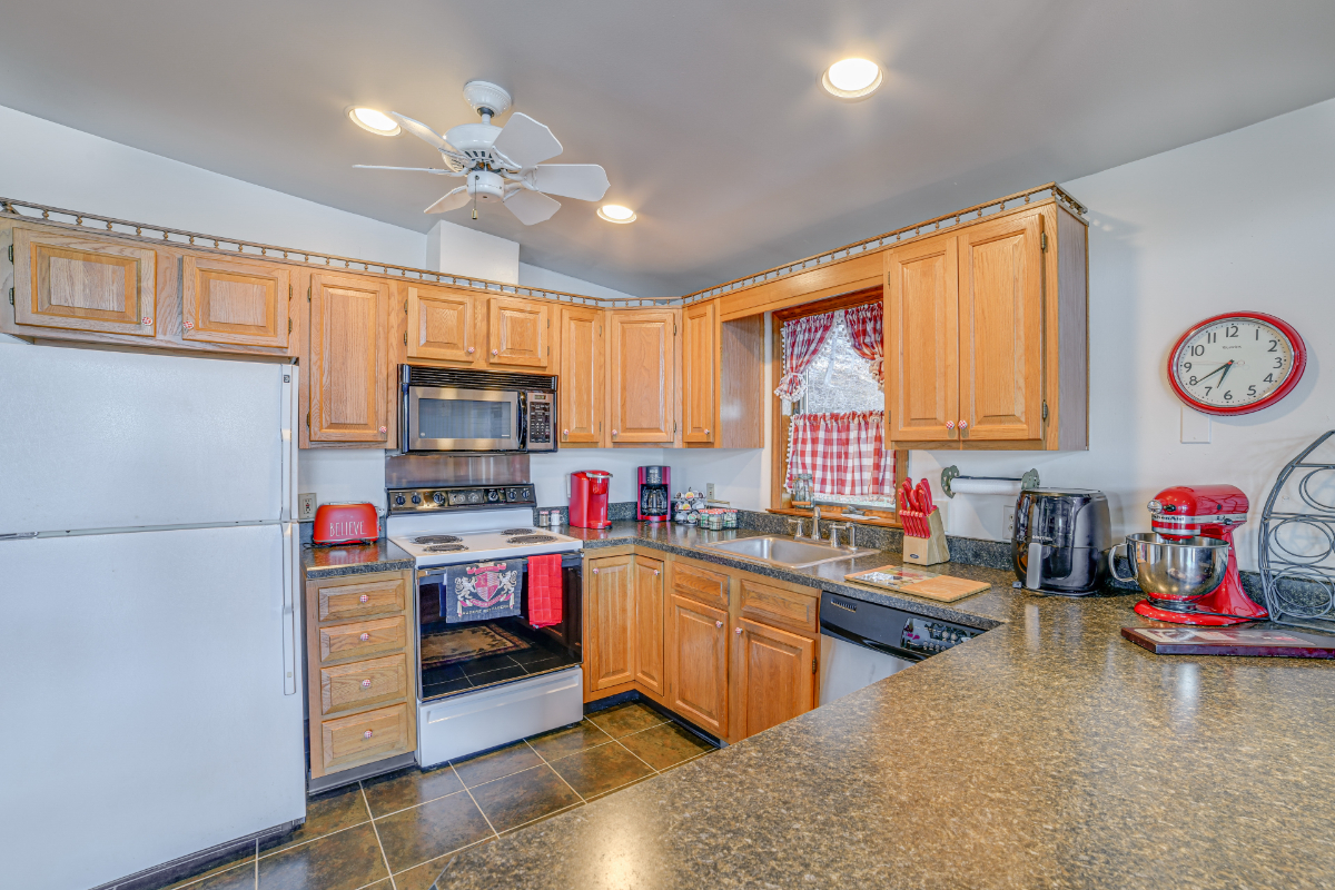 Lakeside Retreat Near Nat'l Baseball Hall of Fame! - 511845 - Photo 8