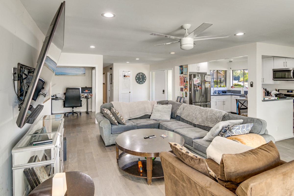 Remodeled Lakehouse | 30 Days Min | Pets Welcome - 584024 - Photo 5