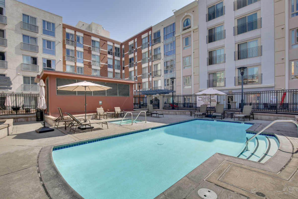 Walkable Gaslamp Quarter Studio w/ Pool & Gym - 591264 - Photo 3