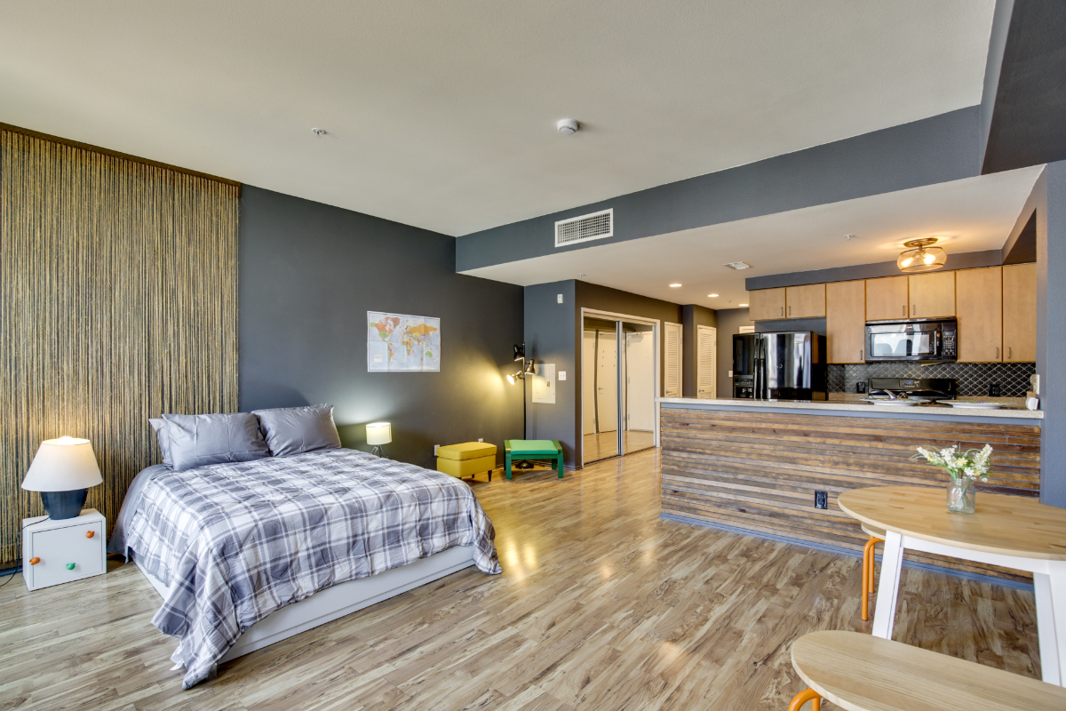 Walkable Gaslamp Quarter Studio w/ Pool & Gym - 591264 - Photo 1