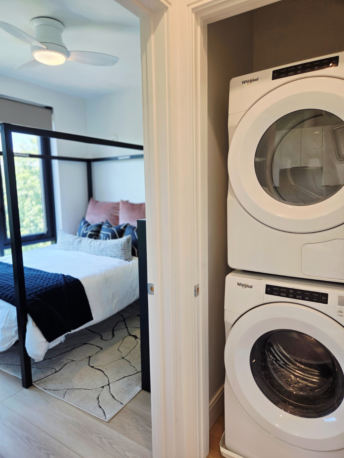 Luxury Furnished 1BR Near Metro & Hospitals - Photo 8