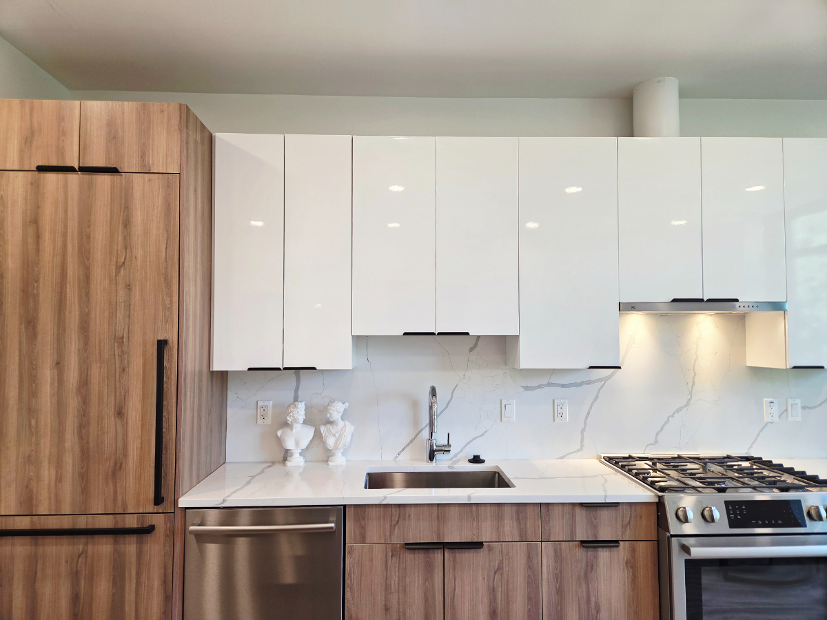 Luxury Furnished 1BR Near Metro & Hospitals - Photo 11