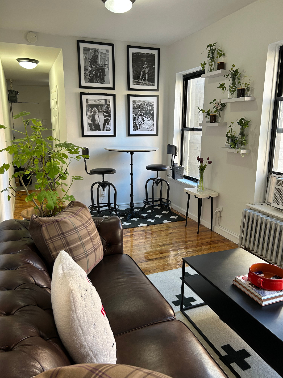 Sunny 1BR in *PRIME* Upper East Side - Photo 2