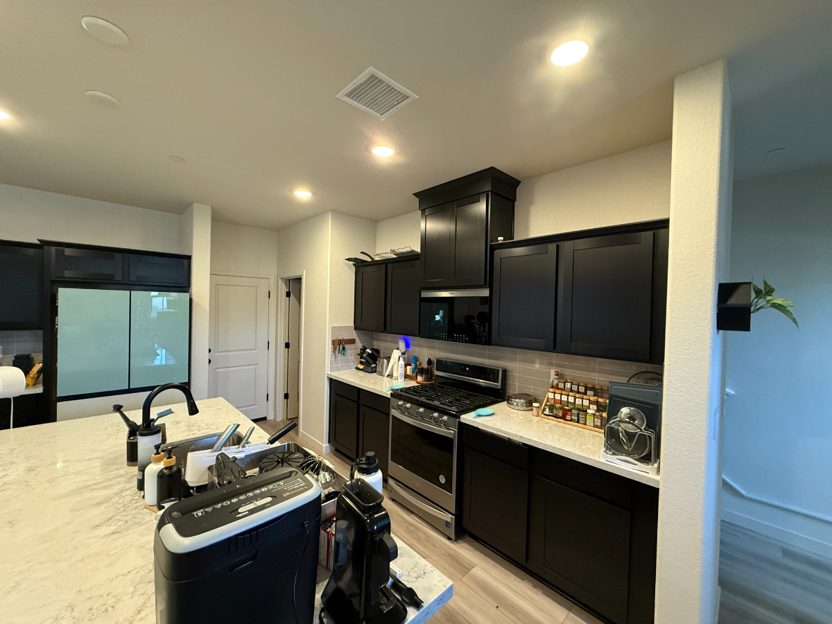 Fully Furnished Private Room - Photo 5