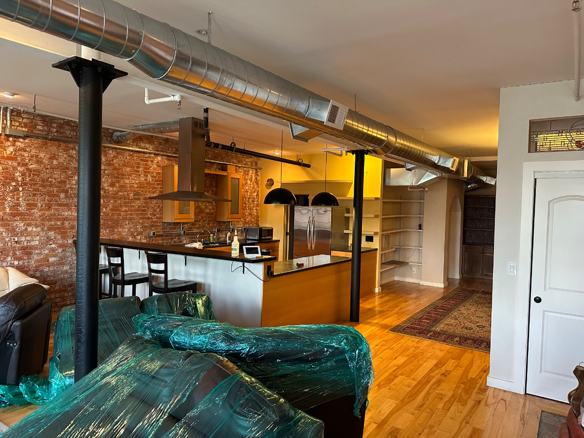 2400 square foot condominium - Photo 2