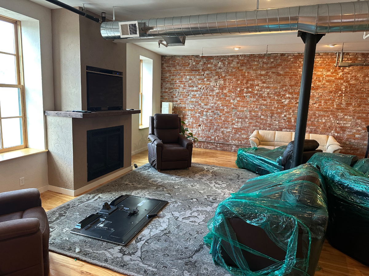 2400 square foot condominium - Photo 3