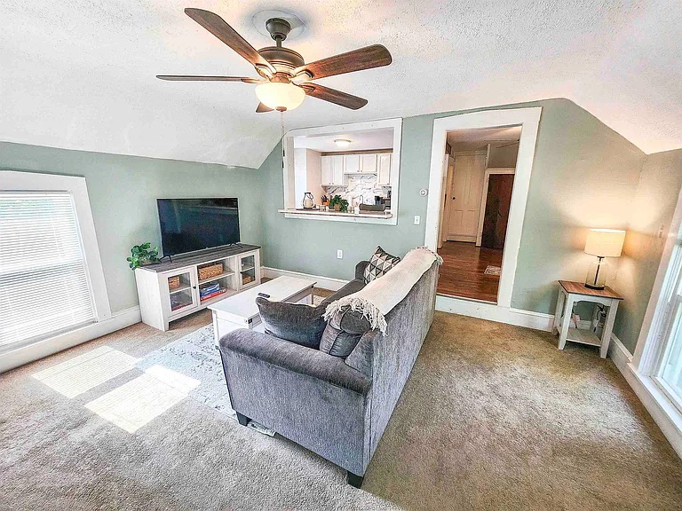 Apartment for the traveling Professional in Rutland - Photo 9
