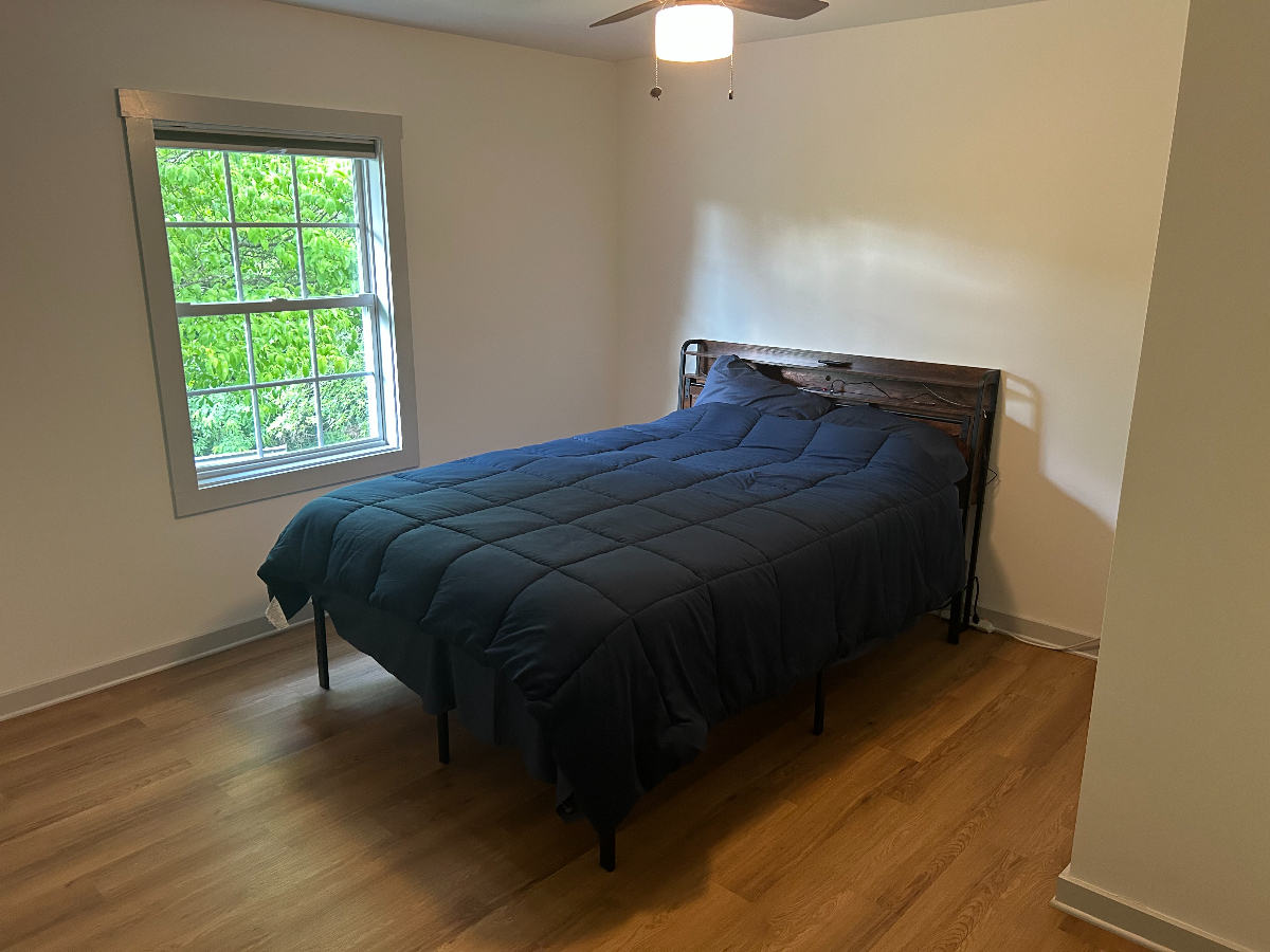 Charming 2-Bedroom Retreat with Easy Access to Downtown - All Included - Photo 3