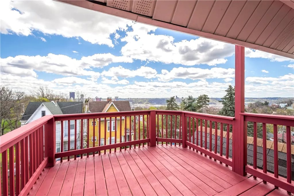 Cityview Room Near AGH, CCAC and Downtown - Photo 12