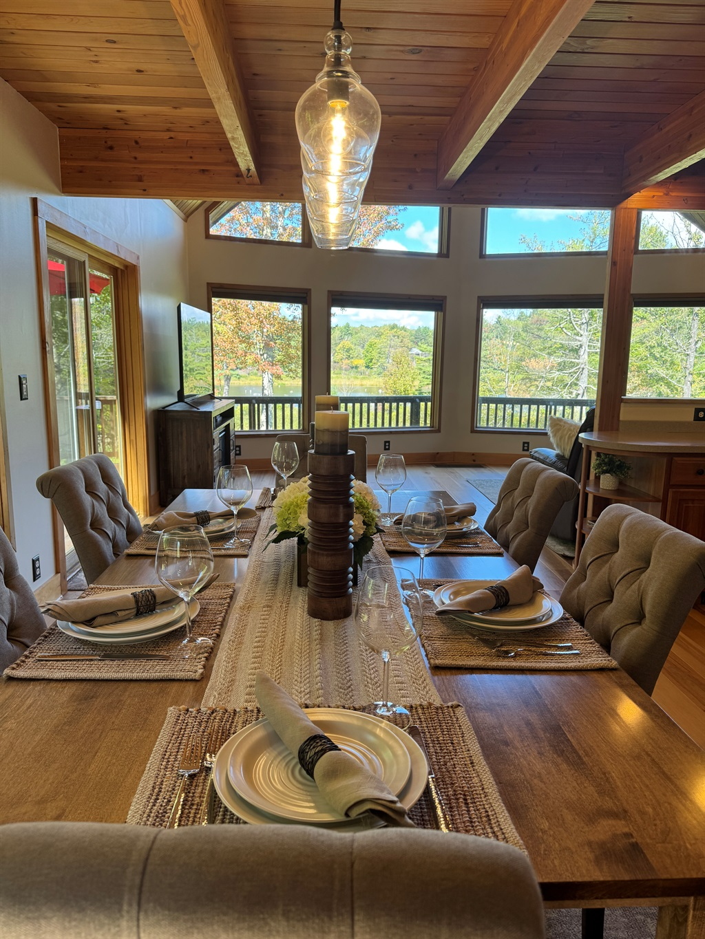 Peaceful, Private & Conveniently Located - Photo 10
