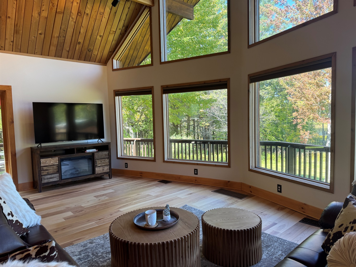 Peaceful, Private & Conveniently Located - Photo 6