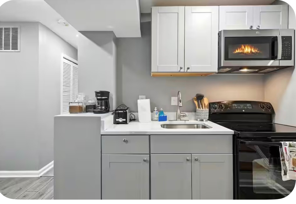 Comfortable Northwest DC Apartment Near Hospitals, Metro & Parks - Photo 1