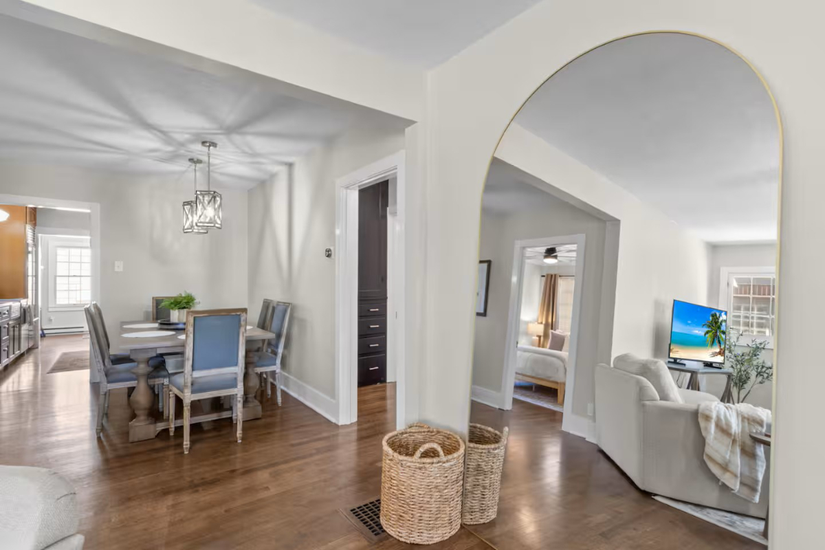 Capitol District Historic Home & Patio - Photo 10