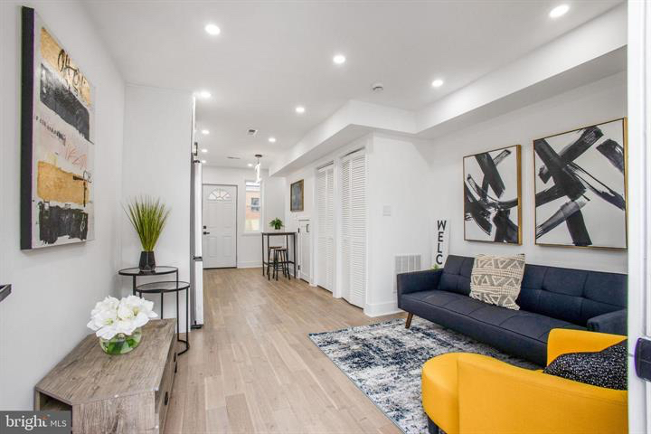 Charming 2-Bedroom Home in Capitol Hill/Kingsman Park - Photo 4