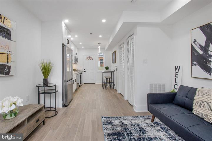 Charming 2-Bedroom Home in Capitol Hill/Kingsman Park - Photo 5