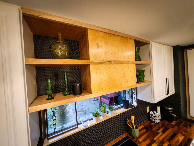 Renovated Historic Garden Apartment - Photo 9