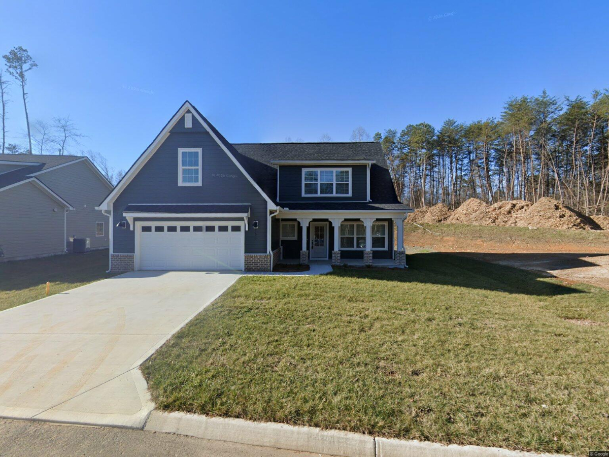 Spacious 2nd-Floor Retreat with Private Bath & Loft Access | 12 Min to Downtown Knoxville - Photo 5