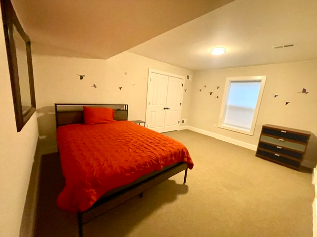 Very roomy home - Photo 5