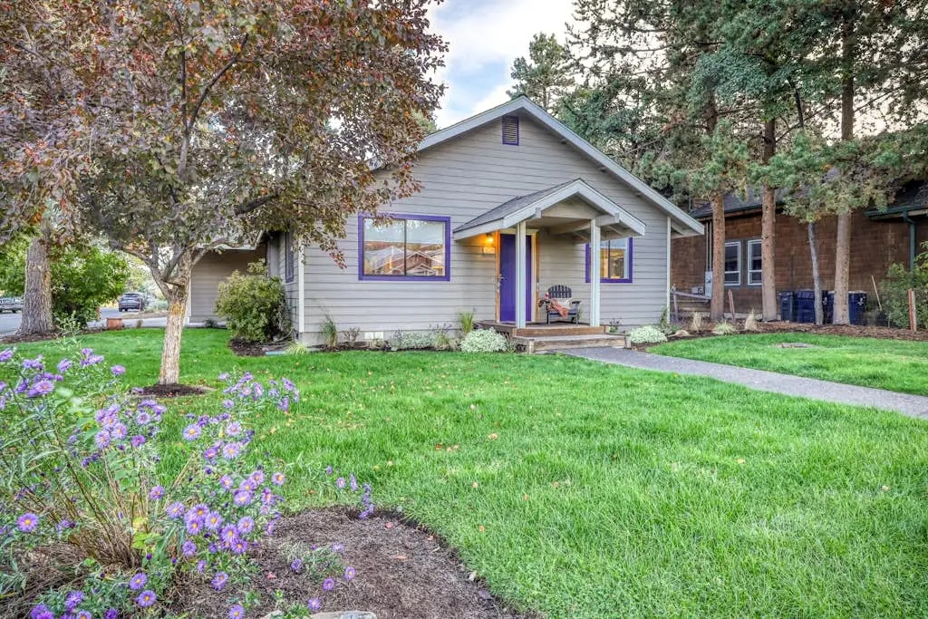 Perfectly Placed Plum Cottage HEART OF BEND'S WESTSIDE - Photo 1